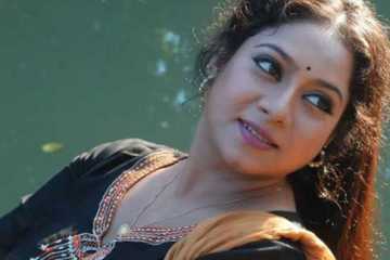 মার্চে ছেলে নিয়ে দেশে ফিরবেন শাবনূর