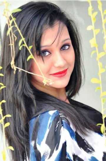 আরামসে উঠছেন সাবিলা ...