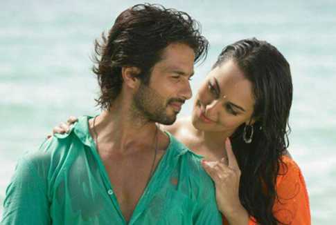 শাহেদ-সোনাক্ষির রিয়েল প্রেম
