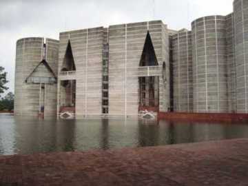 শপথ নিলেন নবনির্বাচিত সংসদ সদস্যরা