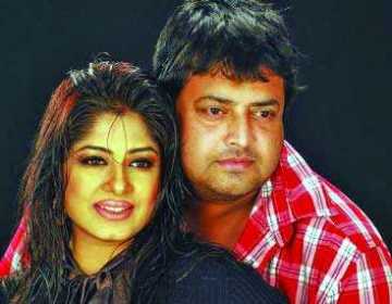 অবশেষে সানি-মৌসুমীর যাত্রা শুরু 