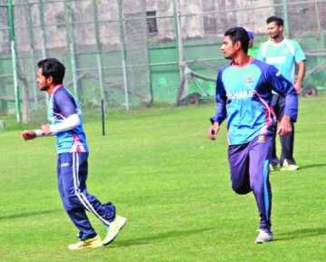 মুশফিক, রিয়াদ, মাশরাফিরা  কঠিন অনুশীলনে ব্যস্ত রয়েছেন 