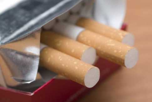 বিশ্বে ধূমপায়ীর সংখ্যা শতকোটি
