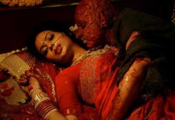 ১৭২টি আপত্তিকর দৃশ্যের \\\'মিস লাভলি\\\'