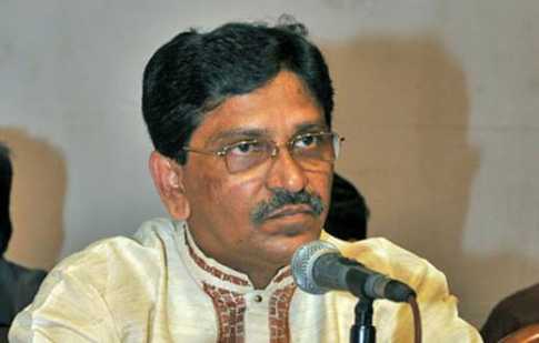 নিজের বিরুদ্ধে অভিযোগের ব্যাখ্যা দিলেন হানিফ