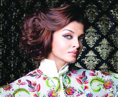 ফিরছেন ঐশ্বরিয়া