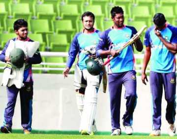 প্রথম টেস্টের আগে ব্যস্ত মুমিনুল, সাকিবরা