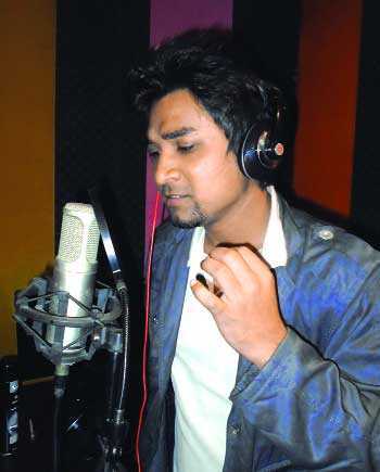 একক অ্যালবাম নিয়ে তানভীর 