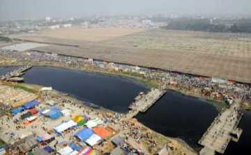 চোখের জলে সৃষ্টিকর্তার রহমত কামনা লাখো মুসল্লির 