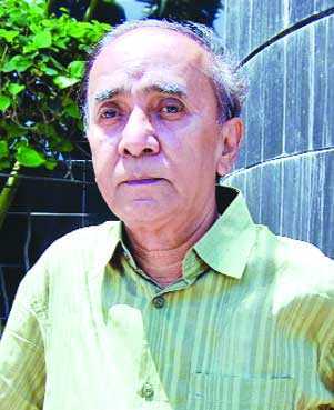 দর্শক হলমুখী হচ্ছে