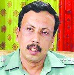 পর্দার পেছন থেকে অভিনয়ে 