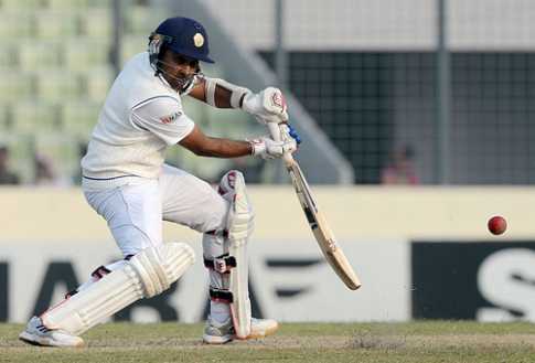 ৪০০ রান পেরুল শ্রীলঙ্কা
