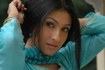 ফের বলিউডে ঋতুপর্ণা