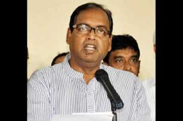 ইচ্ছে হয় জেলে থাকি