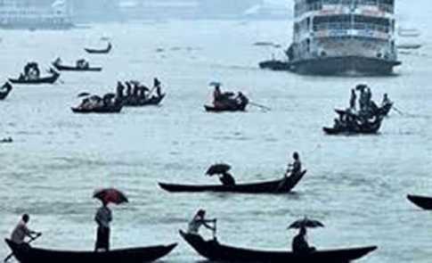 সুরমায় নৌকাডুবি: ১১ মৃতদেহ উদ্ধার, নিখোঁজ ৫০