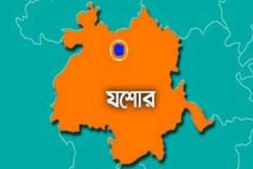যশোরে প্রশিক্ষণ বিমান বিধ্বস্ত, দুই পাইলট অক্ষত
