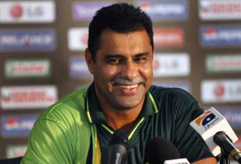 পাকিস্তানের কোচ ওয়াকার!