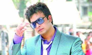 রাজত্ব এখনো শাকিবের