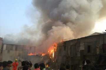 মধুবাগে ভয়াবহ আগুন, ২ শিশুর দগ্ধ লাশ উদ্ধার