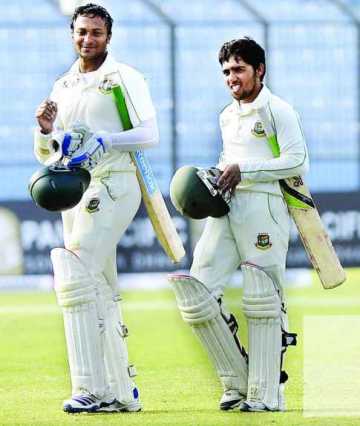 শতকে তৃপ্ত মুমিনুল