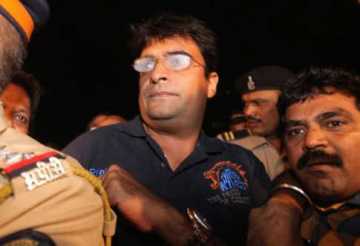 ফেঁসে গেলেন শ্রীনিবাসনের জামাই