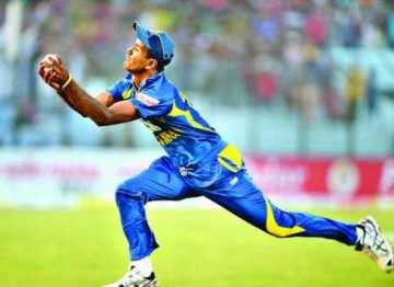 এ যেন ক্যাচের সিরিজ