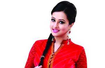 ফিরছেন পূর্ণিমা 