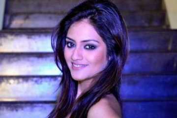 এবার বিকল্পধারার ছবিতে নুসরাত