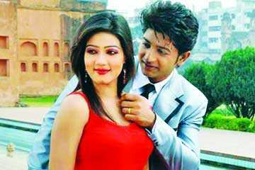 হানিমুনে বাপ্পী-মাহি 