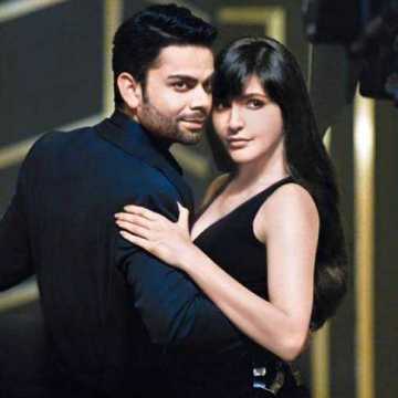 আনুষ্কার ঠোঁট নিয়ে ক্ষেপে গেলেন কোহলি