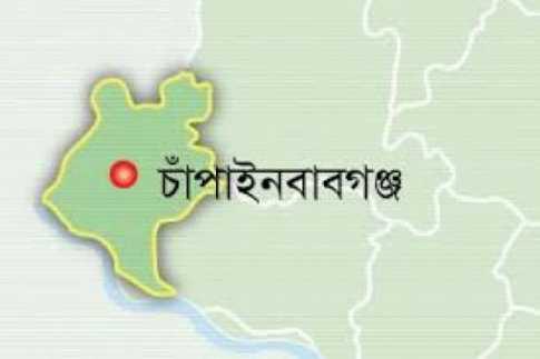নাচোলে উৎসবমুখর পরিবেশে ভোট চলছে
