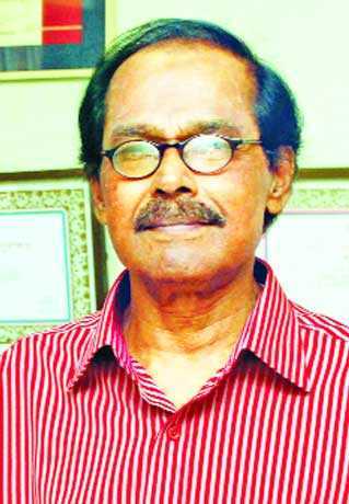 এখন কমিটমেন্টের বড়ই অভাব