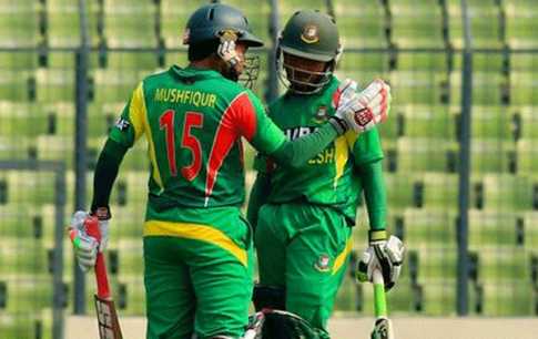 সাজঘরে ফিরলেন মুশফিকও