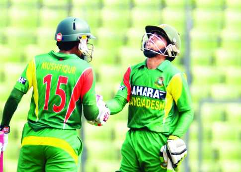 রক্ষা হলো না হোয়াইটওয়াশ