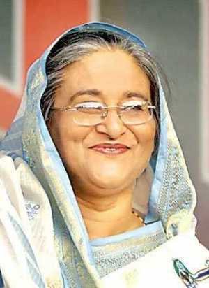 পিলখানায় নিহতদের স্বজনদের চেক দিলেন প্রধানমন্ত্রী