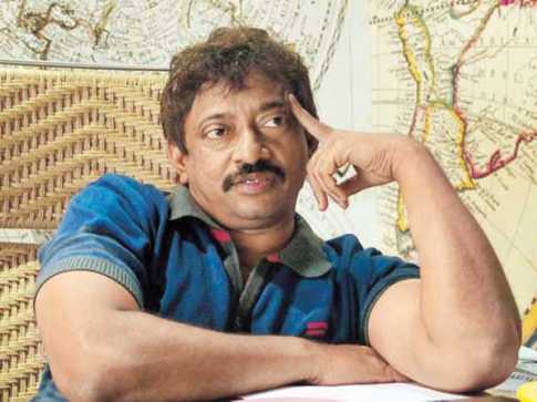 ১২ মাসে ১২ ছবি