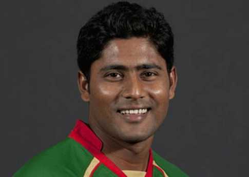 অর্ধশত করলেন ইমরুল কায়েসও