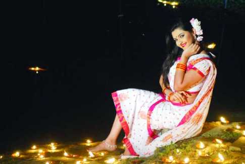 মে দিবসে রেশমা