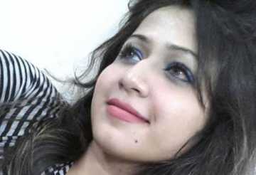 আত্মহত্যার হুমকি ফারিয়ার !