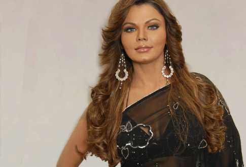 নারী দিবসে রাখির ডাস্টবিন