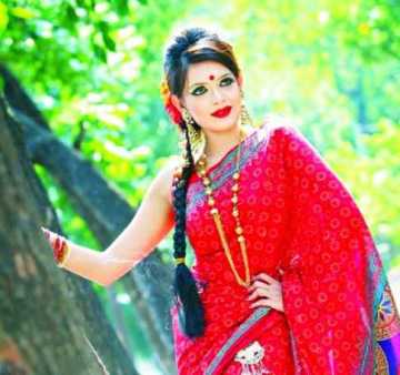 মুনের ব্যস্ততা
