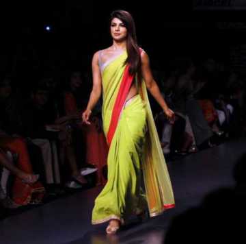 র‌্যাম্পে নার্ভাস প্রিয়াঙ্কা চোপড়া!