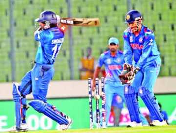 কুমার সাঙ্গাকারা বোল্ড
