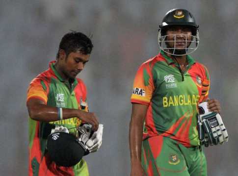 জয় নিয়ে মাঠ ছাড়ছেন সাব্বির রহমান ও সাকিব আল হাসান