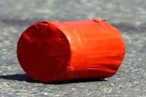 গুলিস্থানে দিনে-দুপুরে ককটেল ফাটিয়ে ছিনতাই