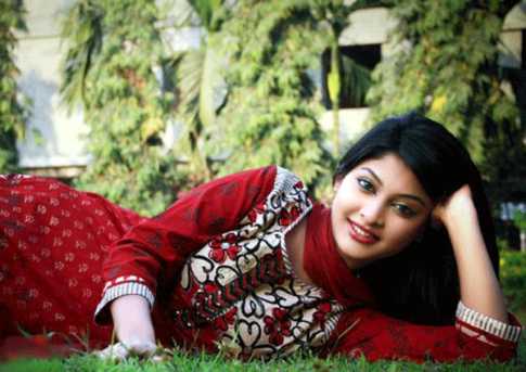 বিয়ের পিঁড়িতে সারিকা
