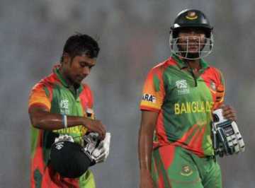 জয় নিয়ে মাঠ ছাড়ছেন সাব্বির রহমান ও সাকিব আল হাসান