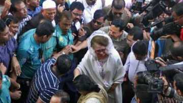 দুই মামলায় খালেদার বিরুদ্ধে চার্জ গঠন