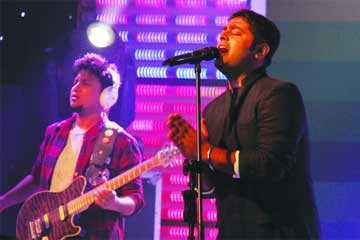 মাতালেন অরিজিৎ সিং 