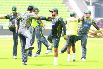 পাকিস্তান না অস্ট্রেলিয়া
